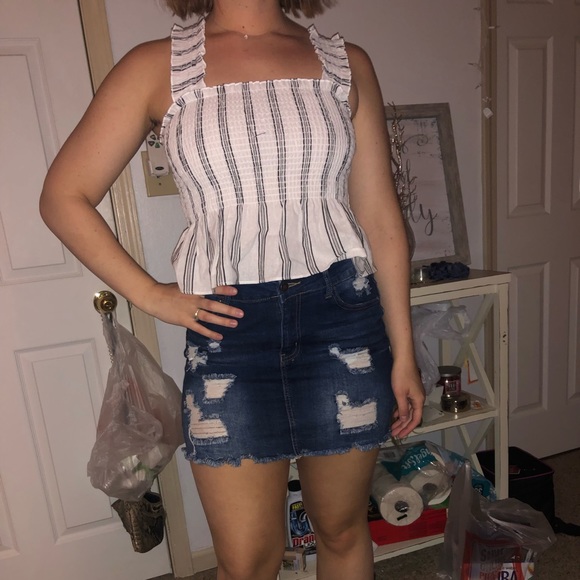 Summer Crop Top - Picture 2 of 2